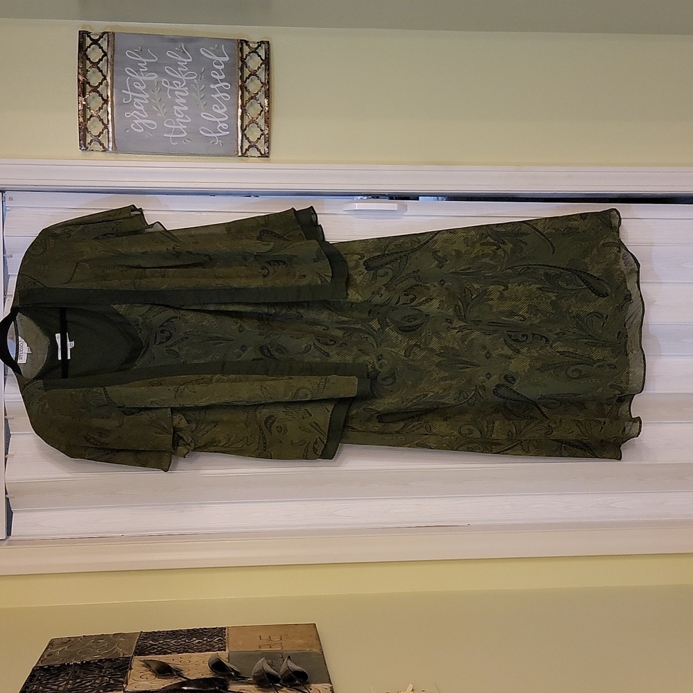 24W 2pc green dress